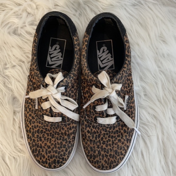 Vans Animal Print Sneakers Size 5 - Picture 3 of 8